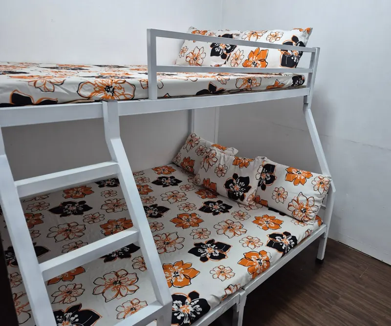 Air-conditioned room with double-deck bed